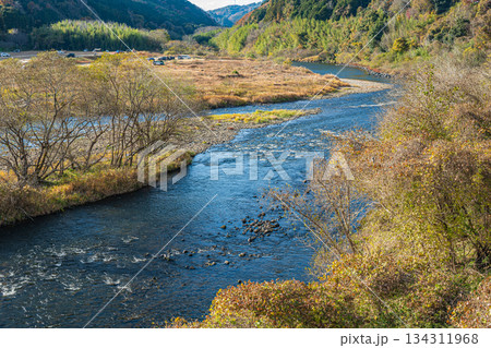 初冬の木津川風景　京都府笠置町 134311968
