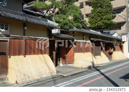 街角の風景　スケッチ写真 134312971