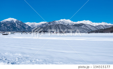 大町市から北アルプスの眺め（冬） 134315177