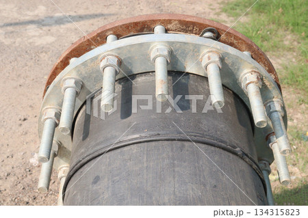 Dismantling Joint is a special pipe fitting 134315823