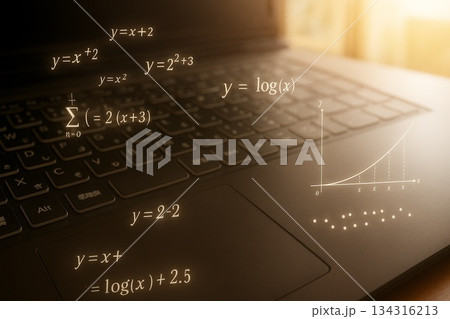数式とグラフが浮かぶPC 134316213