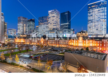 《東京都》東京駅の夜景 134319449