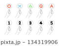 回答札を持つ手のイラスト素材セット 134319906