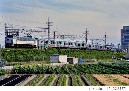 2007年　東海道本線を走るEF661の牽くE721系甲種輸送列車 134322575