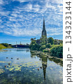 湖面に反射する教会 134323144