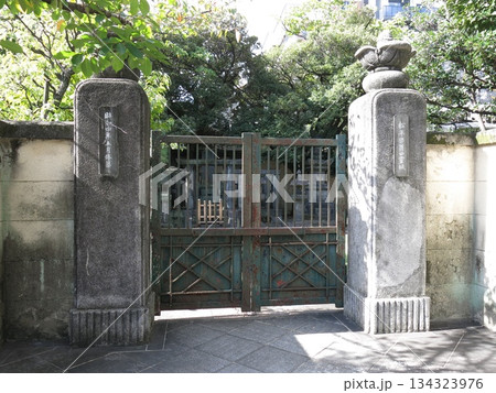 江東区の霊巌寺にある松平定信の墓 江東区の霊巌寺にある松平定信の墓 134323976