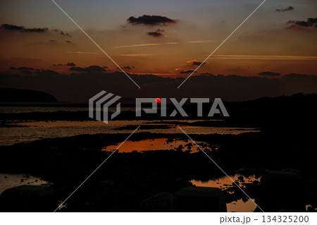 <五島の風景>日の出と海のリフレクション <五島の風景>日の出と海のリフレクション 134325200