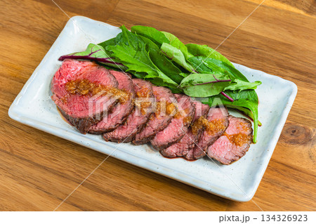 ローストビーフ 134326923