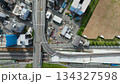 現代都市と道路の真俯瞰ドローン空撮 134327598