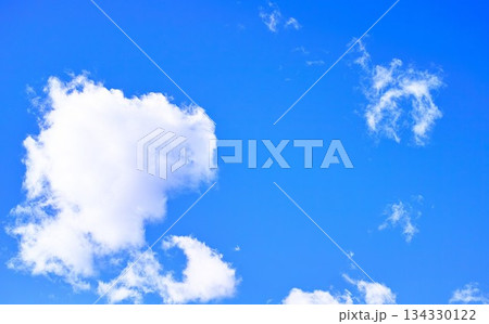 青空と雲イメージ 青空と雲イメージ 134330122