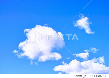 青空と雲イメージ 青空と雲イメージ 134330234