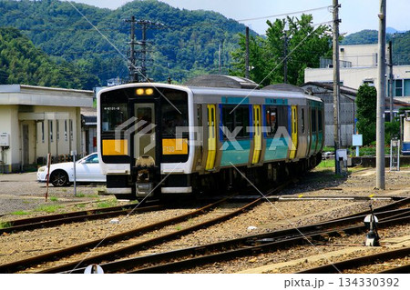 水郡線・勝田車両センター大子派出所に停まる… 『キハE130系』 134330392