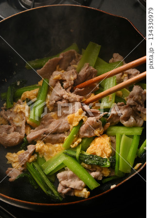 豚肉と小松菜の中華風卵炒め 134330979