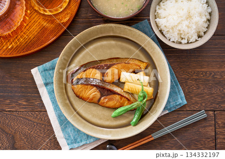 鰤(ブリ)の照り焼きの和定食 鰤(ブリ)の照り焼きの和定食 134332197