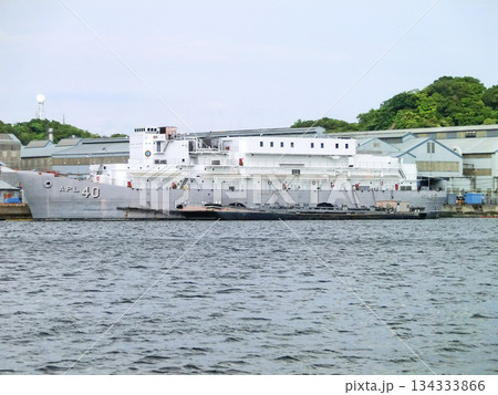 横須賀港の宿泊艦APL40 横須賀港の宿泊艦APL40 134333866
