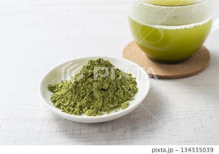 粉末緑茶で作った温かい緑茶 134335039