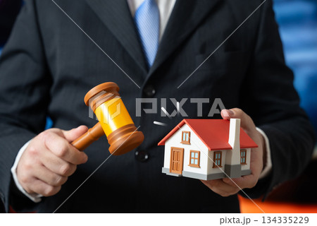 Court decision on housing and real estate. Judicial rulings affect property rights and ownership disputes. Legal outcomes influence developers, homeowners and investors. 134335229