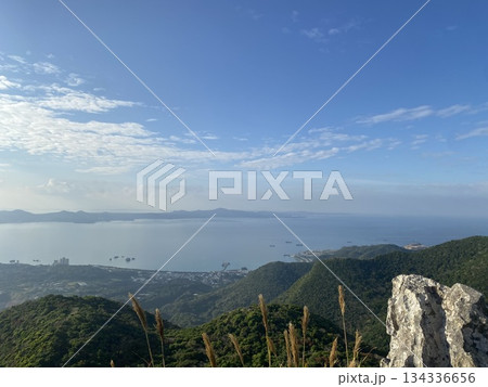 沖縄・名護市 嘉津宇岳の自然風景｜登山と森林が楽しめる沖縄本島北部の景観写真 134336656