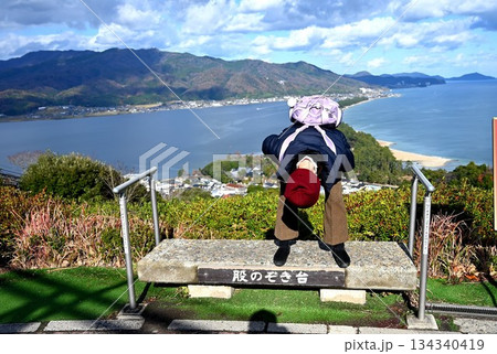 年配にはまた覗きをつらい 134340419