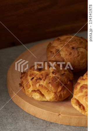 シュー・ア・ラ・クレーム　フランス菓子のイメージ 134341978