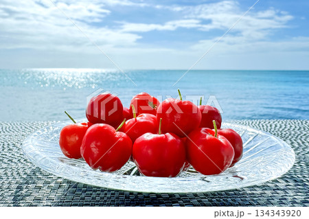 沖縄の名産　アセロラ 134343920