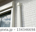 エアコンの配管カバー　外壁 134346698