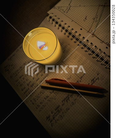 Energy Scarcity: Simple Light Source for Working in the Dark Energy Scarcity: Simple Light Source for Working in the Dark 134350028