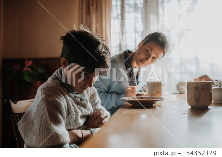 Single mother having conflict with child during hard times. 134352129