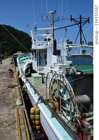 由良漁港 良質な魚介類の水揚げ漁港 134355567