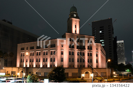 ライトアップされた横浜税関 ライトアップされた横浜税関 134356422