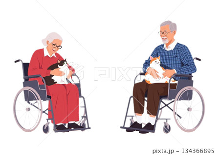 二組のおばあさんとおじいさんが車椅子に座り、それぞれの膝の上で丸くなる猫を優しくなでているシーン。 134366895