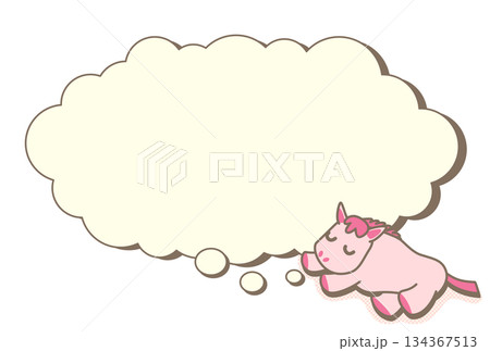 眠る馬が見ている夢の雲型吹き出し　ベクターイラスト 134367513