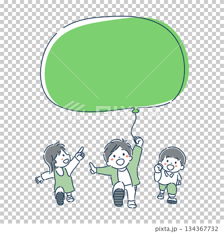 風船の吹き出しを持って笑顔で走っている可愛い子供達のシンプルなイラスト素材 134367732