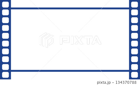 上下に連なっている映画のネガフィルムフレーム素材（アスペクト比16:9） 134370788