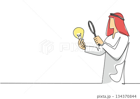 Continuous one line drawing Arab man holds lightbulb and examines with a magnifying glass. Looking for the most possible solution. National Creativity Day. Single line draw design vector illustration 134370844