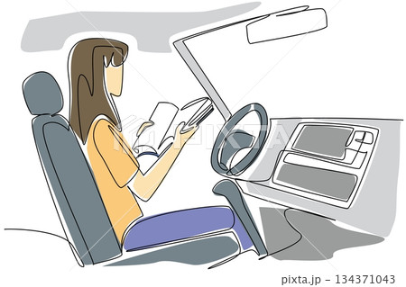 Single one line drawing a woman in the seat of driver of a car reading a book. Comfortable learning in a futuristic vehicle. Tech. Autonomous Vehicle Day. Continuous line design graphic illustration 134371043