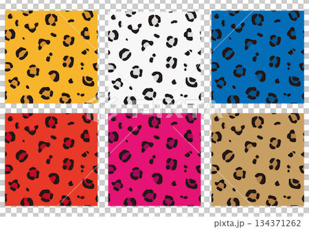 ヒョウ柄のシームレスなパターン模様のセット素材 134371262