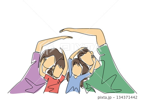 Single continuous line drawing a family sleeping on the floor and hugging each other. With family always the most beautiful memory. Exciting. Global Day of Parents. One line design vector illustration Single continuous line drawing a family sleeping on the floor and hugging each other. With family always the most beautiful memory. Exciting. Global Day of Parents. One line design vector illustration 134371442