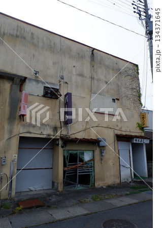 放置された空き店舗 134371645