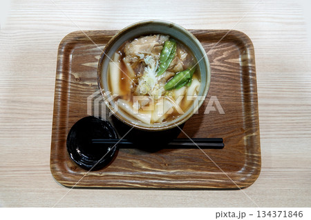 上州名物 もち豚ひもかわうどん（温） 134371846
