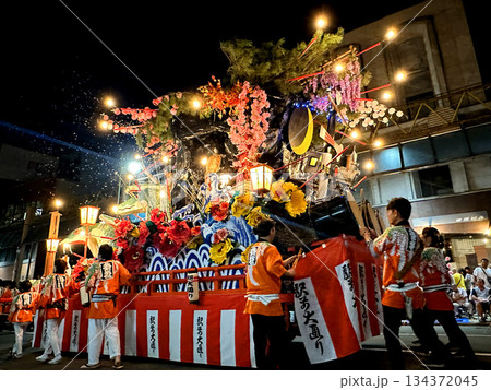 岩手県花巻市 花巻まつり 山車・神輿 獅子踊り 134372045