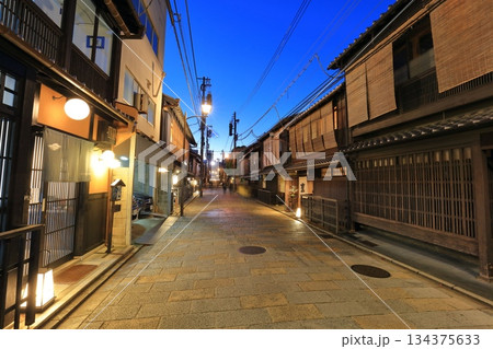 【京都府】祇園新橋の夜景 134375633
