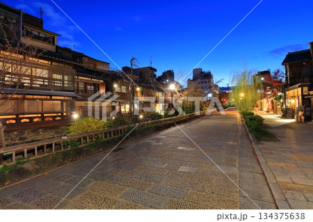 【京都府】祇園白川の夜景 134375638