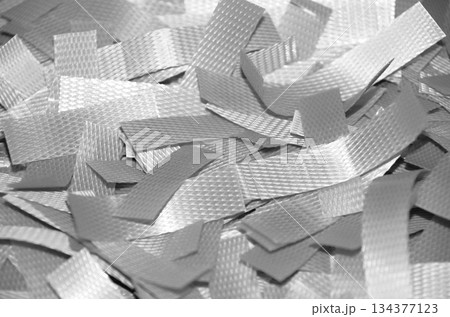 使用済みのPPバンドを短くカットした状態のイメージ写真 使用済みのPPバンドを短くカットした状態のイメージ写真 134377123