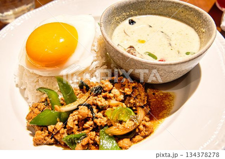 グリーンカレーのランチ グリーンカレーのランチ 134378278