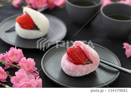 おひな祭り いちご大福 おひな祭り いちご大福 134379081