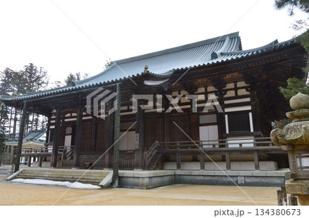 「金堂」（壇上伽藍･高野山 金剛峰寺／和歌山県伊都郡高野町高野山） 134380673