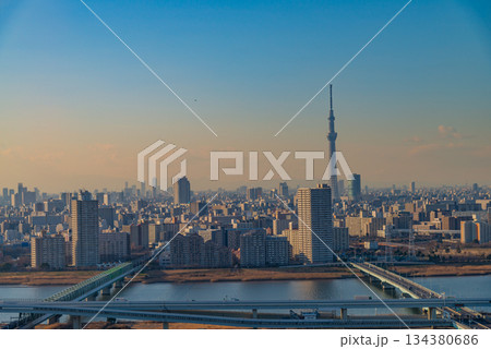 (東京都)東京都市風景 墨田区・江東区・江戸川区 夕景 (東京都)東京都市風景 墨田区・江東区・江戸川区 夕景 134380686