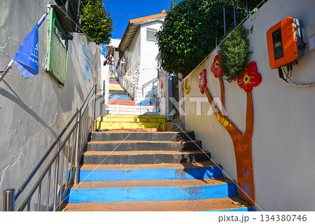 【韓国/麗水市】姑蘇洞1004壁画村の階段 【韓国/麗水市】姑蘇洞1004壁画村の階段 134380746