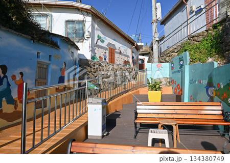 【韓国/麗水市】姑蘇洞1004壁画村の風景 134380749